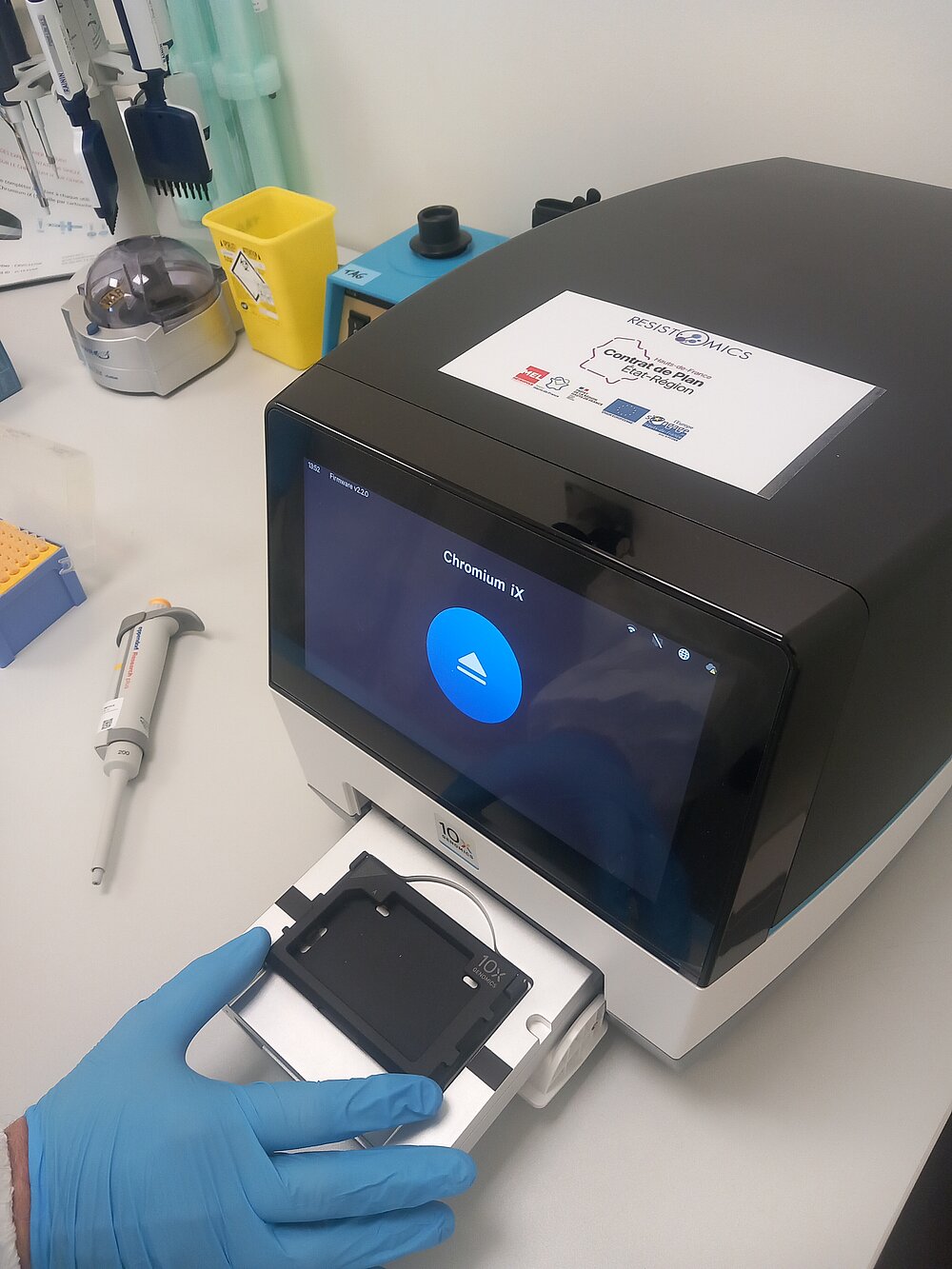 photo de l'appareil single-cell RNA Seq Chromium